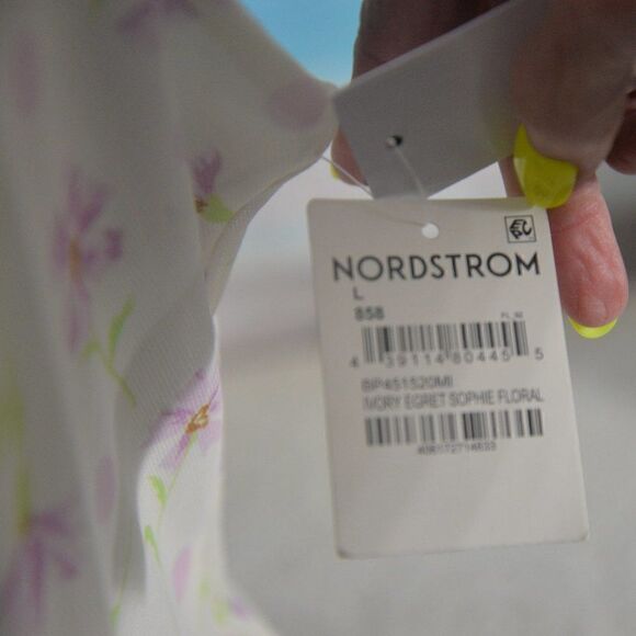 2/$10 Nordstrom V-Neck Ruched Cropped Tank Top Size Large New with Tags - Picture 4 of 6
